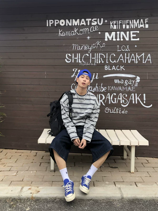 Striped Oversized Crew Neck Sweatshirt - Image 9