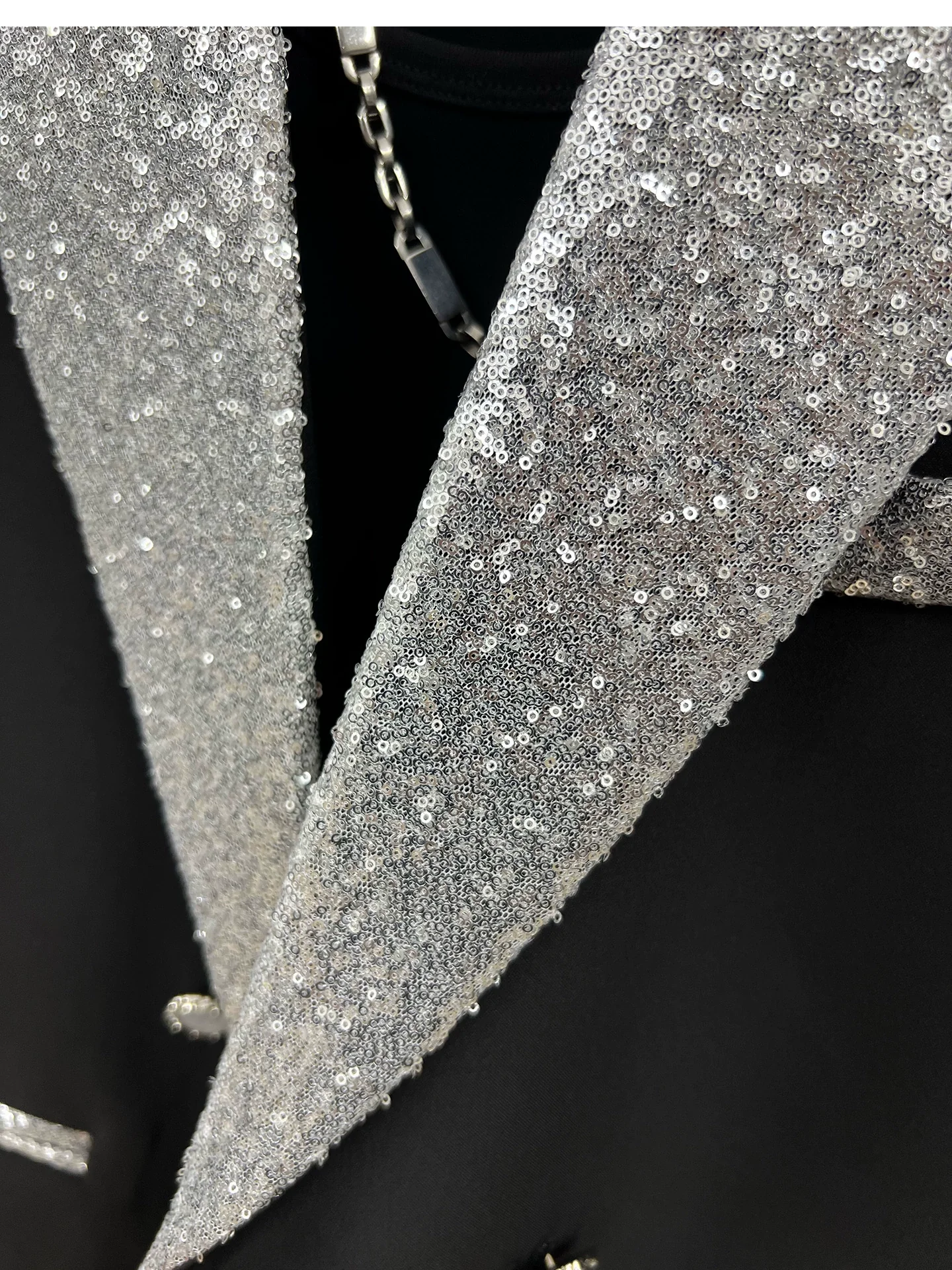 Sequined Double-breasted Short Jacket - Image 5