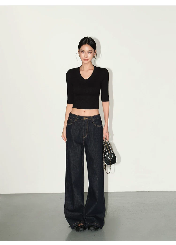 V-Neck Half Sleeve Slim Crop Top - Image 10