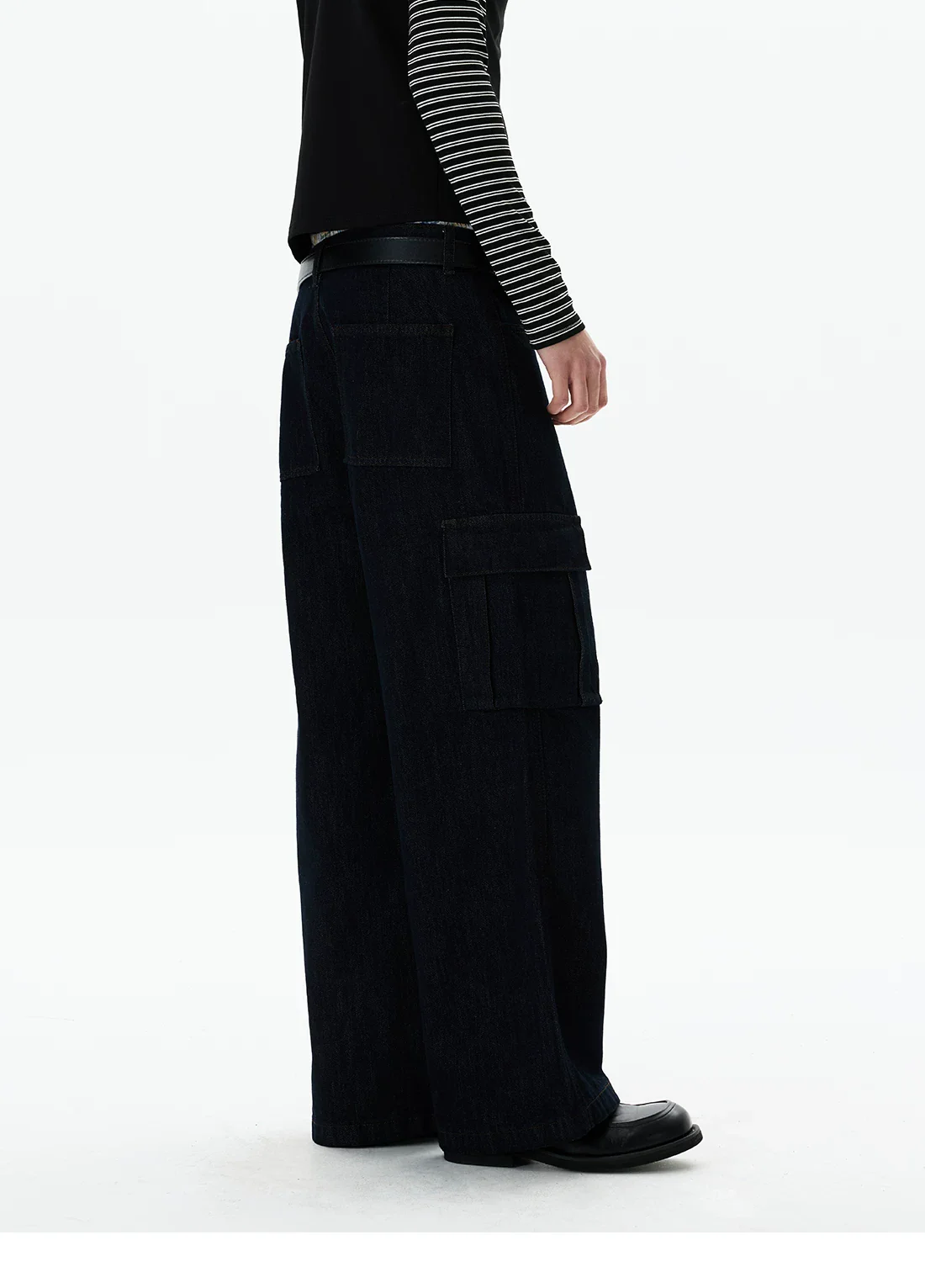 Wide Leg Workwear Cargo Jeans - Image 4