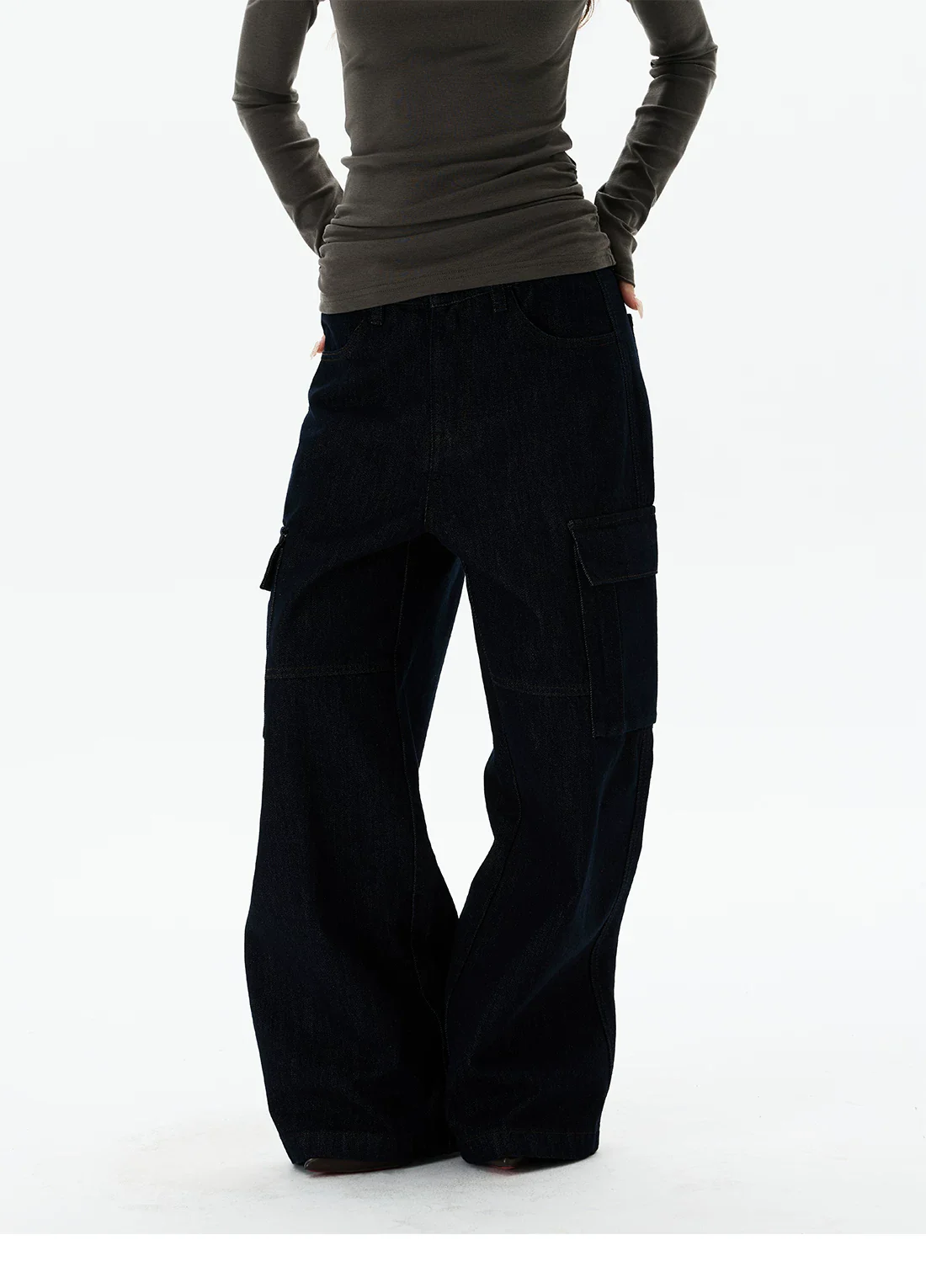 Wide Leg Workwear Cargo Jeans - Image 5