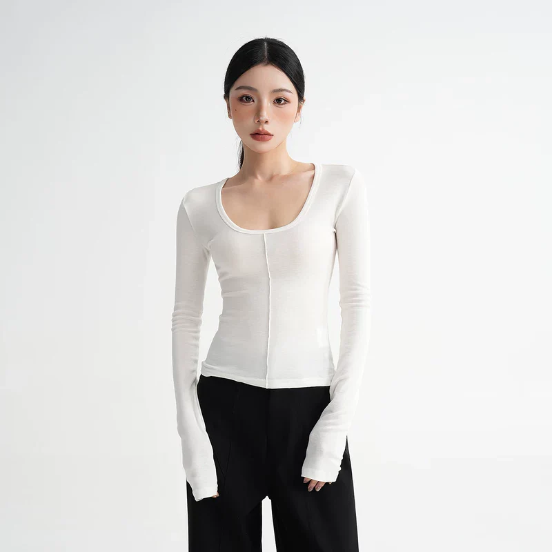 Wool Fitted Scoop Neck Long Sleeve Top - Image 6