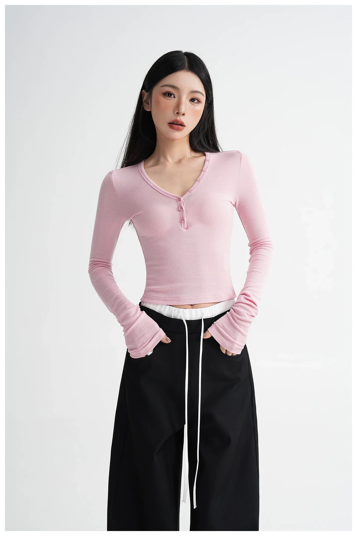 Wool V-Neck Slim Fit Cropped Top - Image 10