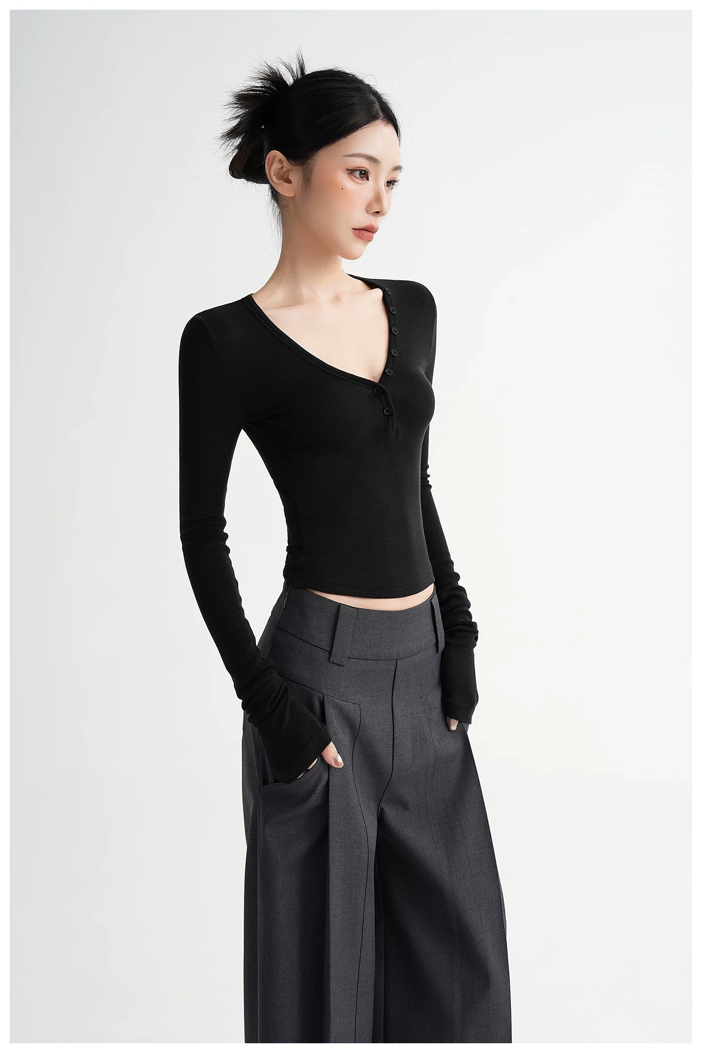 Wool V-Neck Slim Fit Cropped Top - Image 4