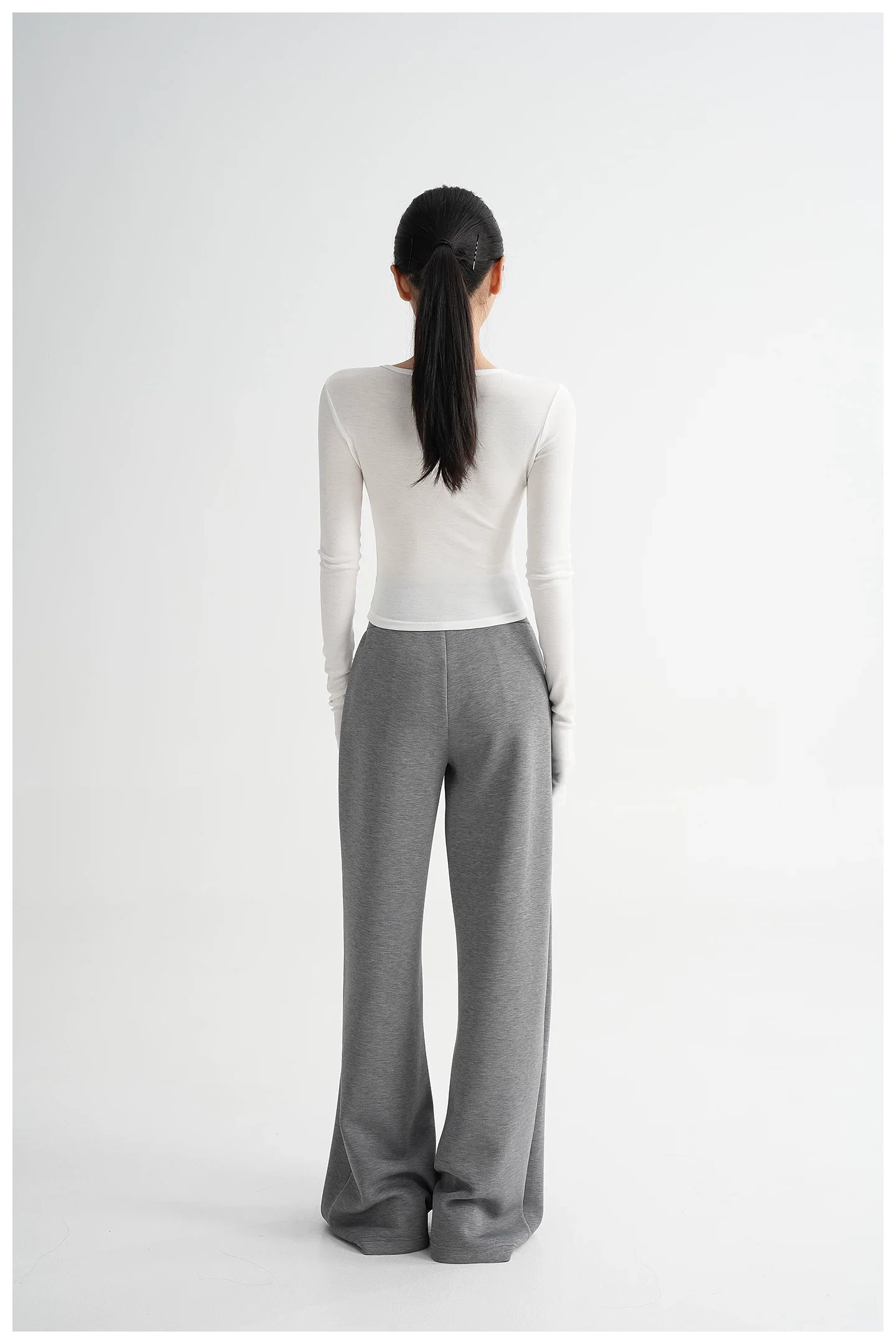 Wool V-Neck Slim Fit Cropped Top - Image 8